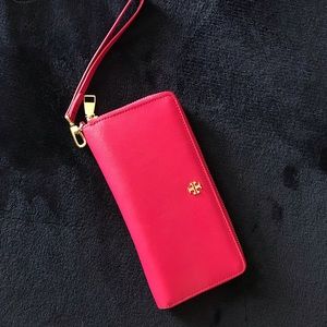 Low Price 🚨 ! Tory Burch Wristlet Continental Wallet